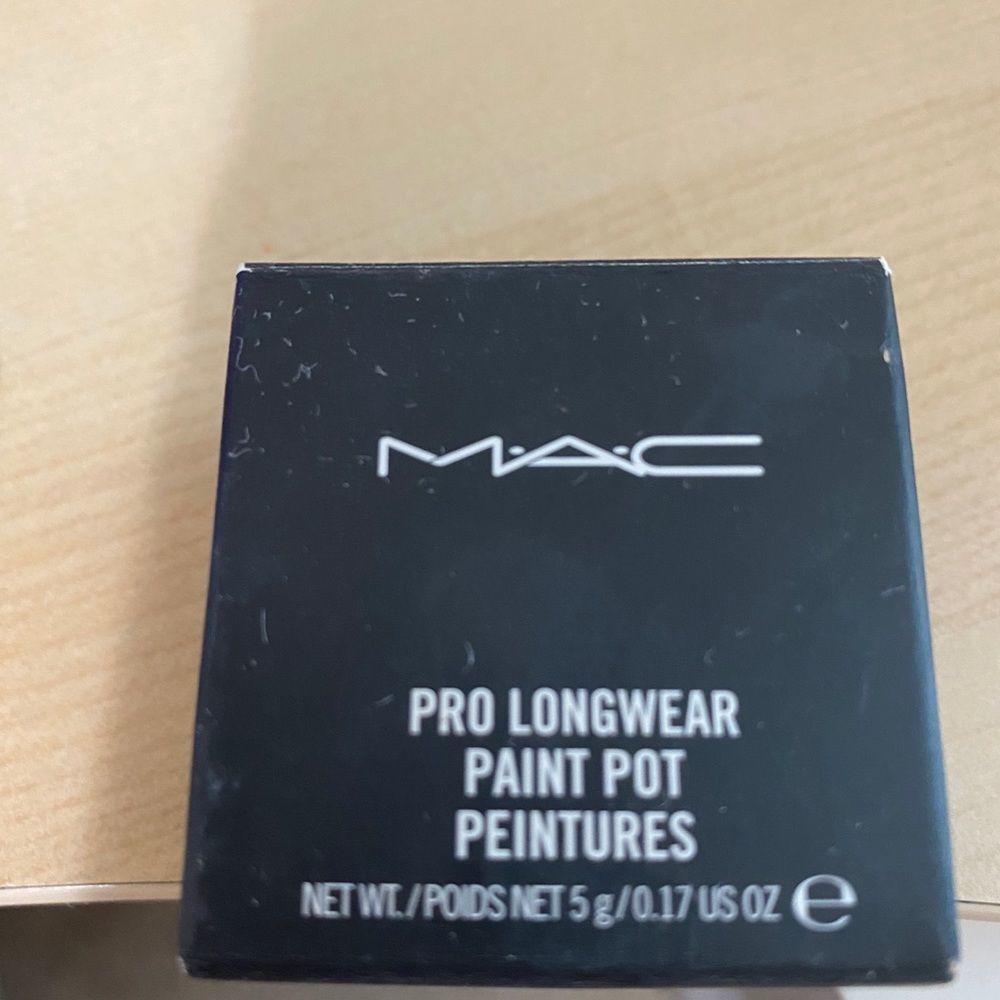 - MAC Cosmetics Pro Paint pot groundwork new